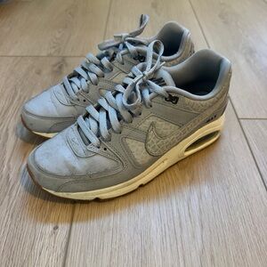 Nike Women’s Airmax Gray Sneakers